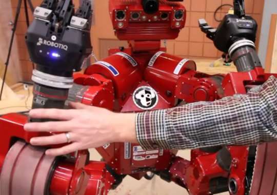 pinza-elettrica-adattiva-darpa-robotiq-