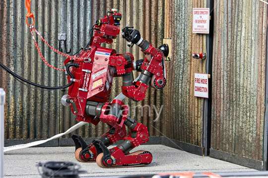 robotiq-3-finger-adaptive-robot-gripper-robot-during-the-darpa-rescue-DP75NX