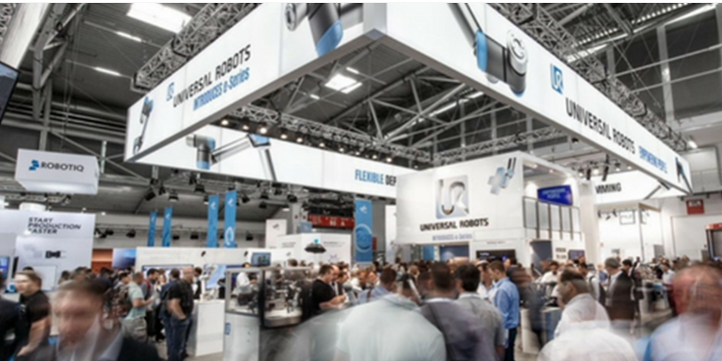 fiera aet universal robots