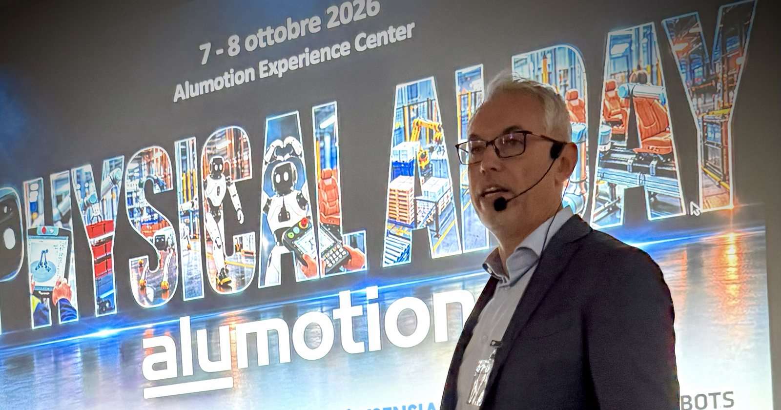 Fabio Facchinetti sul palco del Physical AI Day di Alumotion